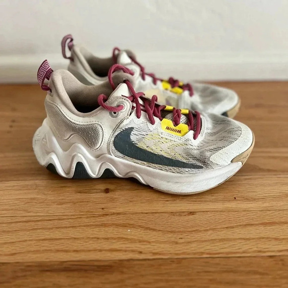 Nike Giannis Immortality 2 Youth Sail Rattan DM0825-100 Shoes/Sneakers Size 4 - Picture 3 of 7